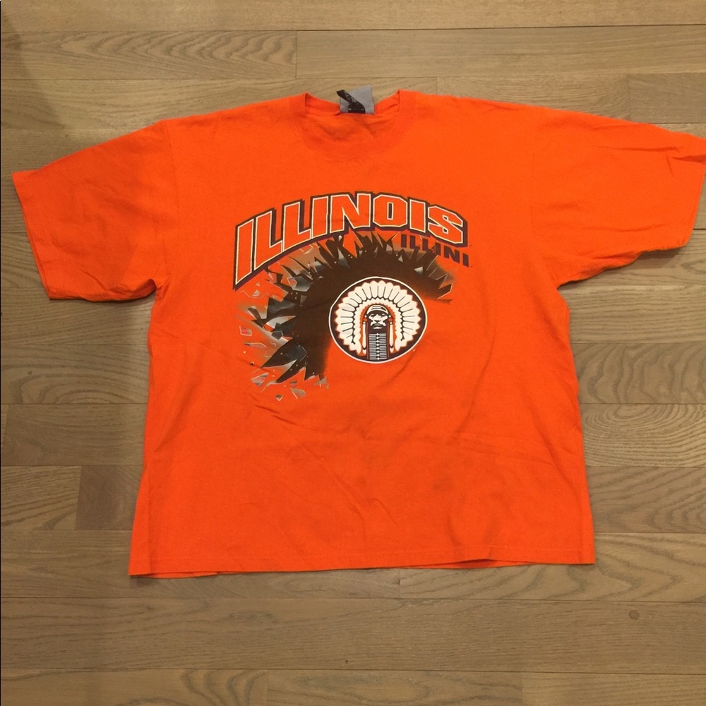 Vintage University of Illinois tee